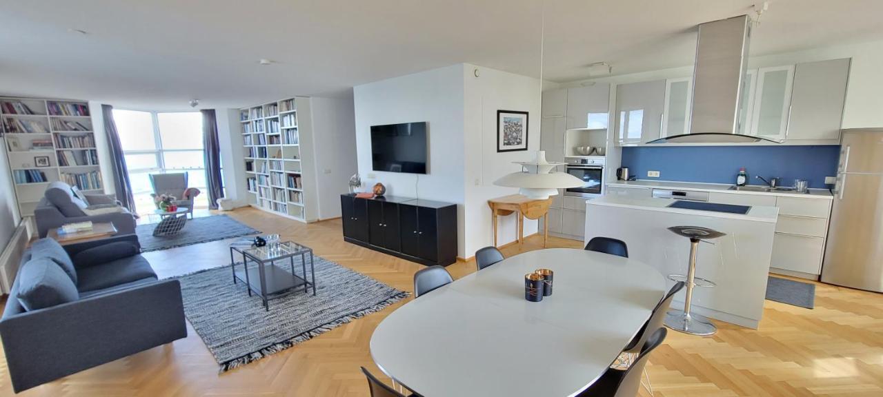Ocean View Apartment In Downtown レイキャヴィーク エクステリア 写真