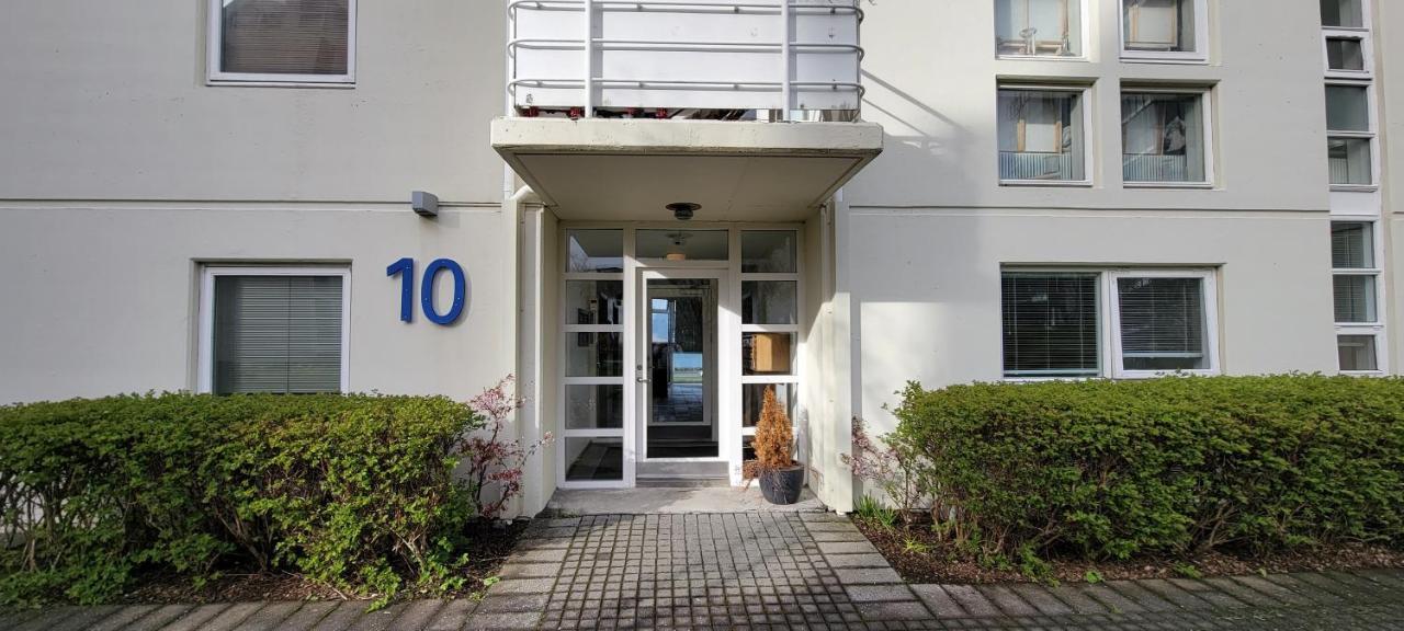 Ocean View Apartment In Downtown レイキャヴィーク エクステリア 写真