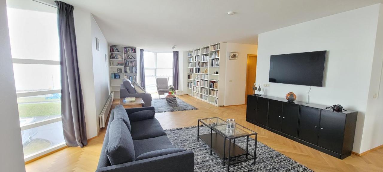 Ocean View Apartment In Downtown レイキャヴィーク エクステリア 写真